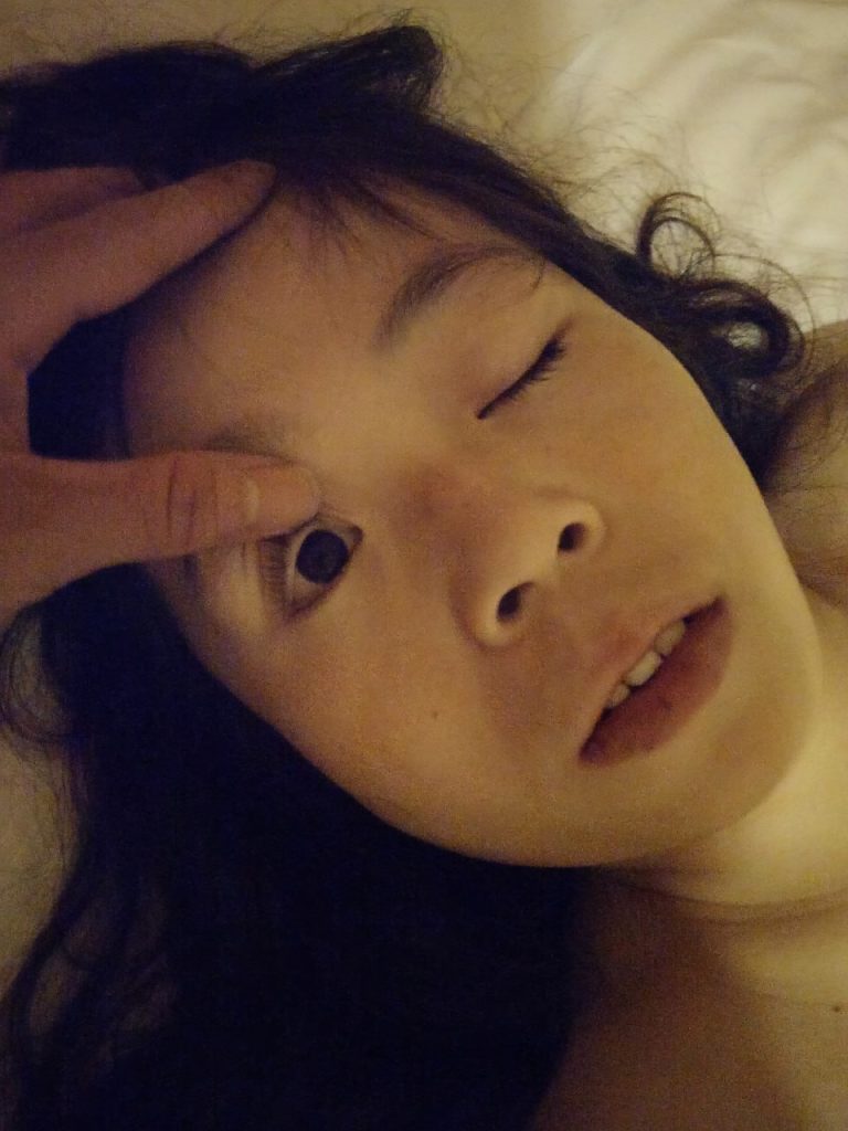 卖萌骨感少女迷玩实录