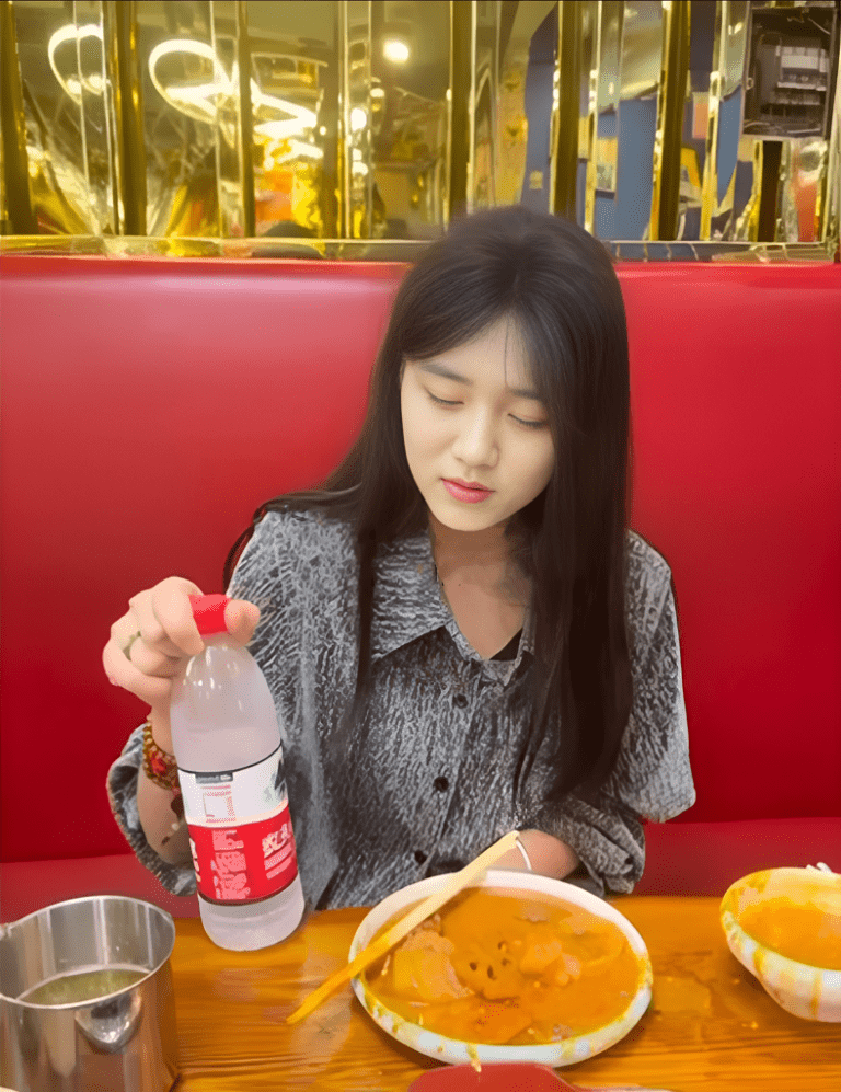 迷玩女友闺蜜