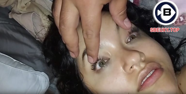 两只洋马,良家看着都挺漂亮,舔足,掰开屁股看,就是不操!